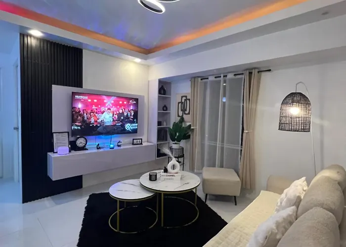 Lucky 7 Suites
